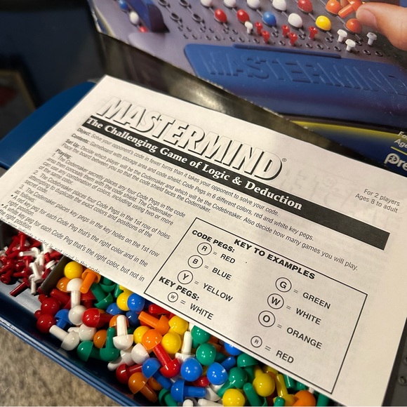 Vintage 1996 Pressman Mastermind Codebreaker 2 Player Board Game of Logic - Picture 3 of 6